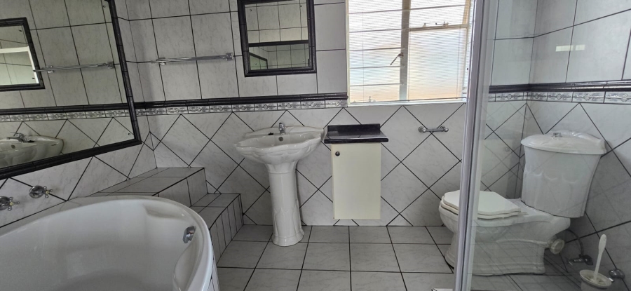 3 Bedroom Property for Sale in Wilkoppies North West